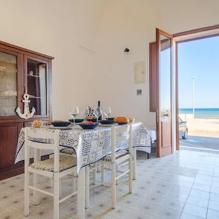 Fronte Mare Holiday home *